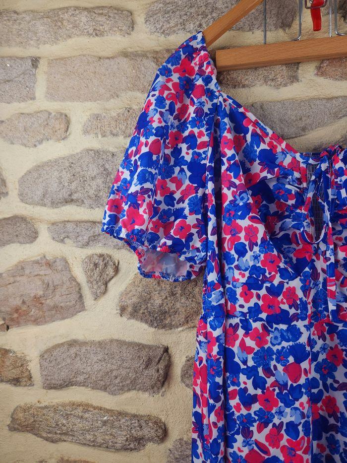 Robe encolure cœur manches bouffantes multicolore Femme taille 54 marque PrettyLittlething 🛍 - photo numéro 2