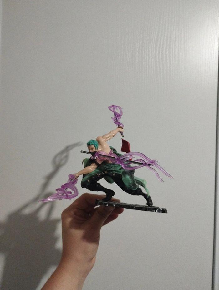 Figurine zoro en action neuf one piece - photo numéro 1