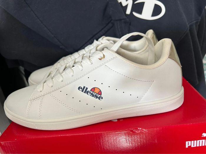 Chaussure blanche Ellesse taille 40 - photo numéro 3