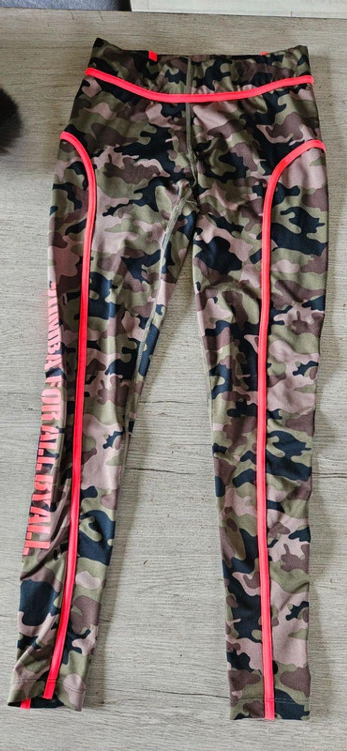 Pantalon de zumba, style militaire, Zumba Wear, XS, mis 1 fois - photo numéro 1