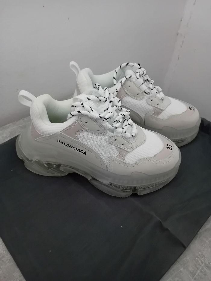 Chaussure Balenciaga Triple S - photo numéro 1