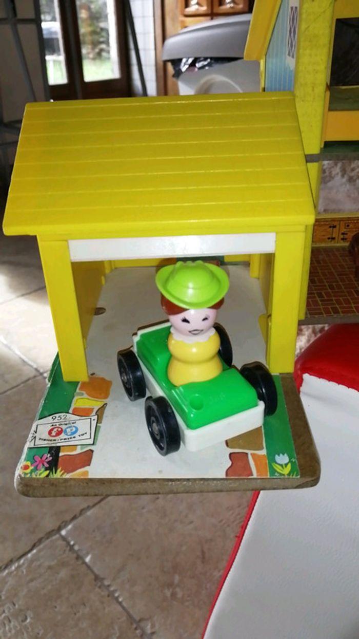 Maison Fisher Price Play family house 952 - photo numéro 3