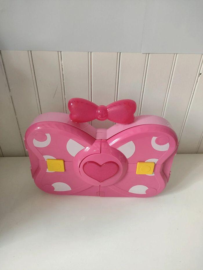 Armoire Minnie Disney avec accessoires et deux Minnie - photo numéro 5