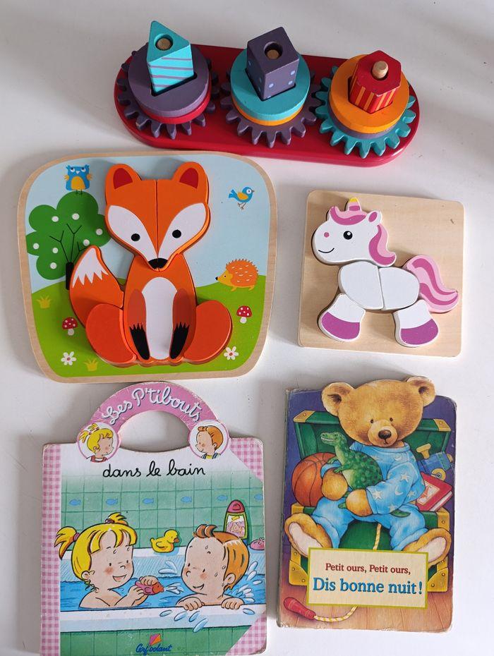 Lot de 3  jouets en bois + 2 livres offerts - photo numéro 1