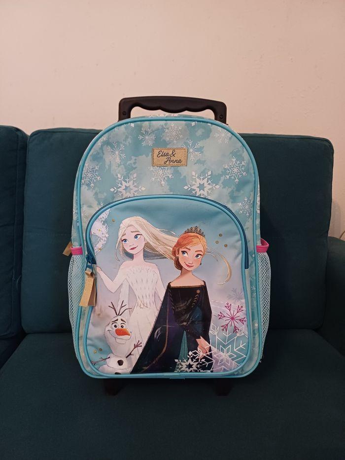 Cartable de La reine des neiges 🌨 - photo numéro 1