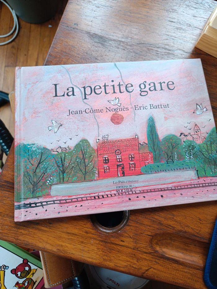 Livre "La petite gare" - photo numéro 1