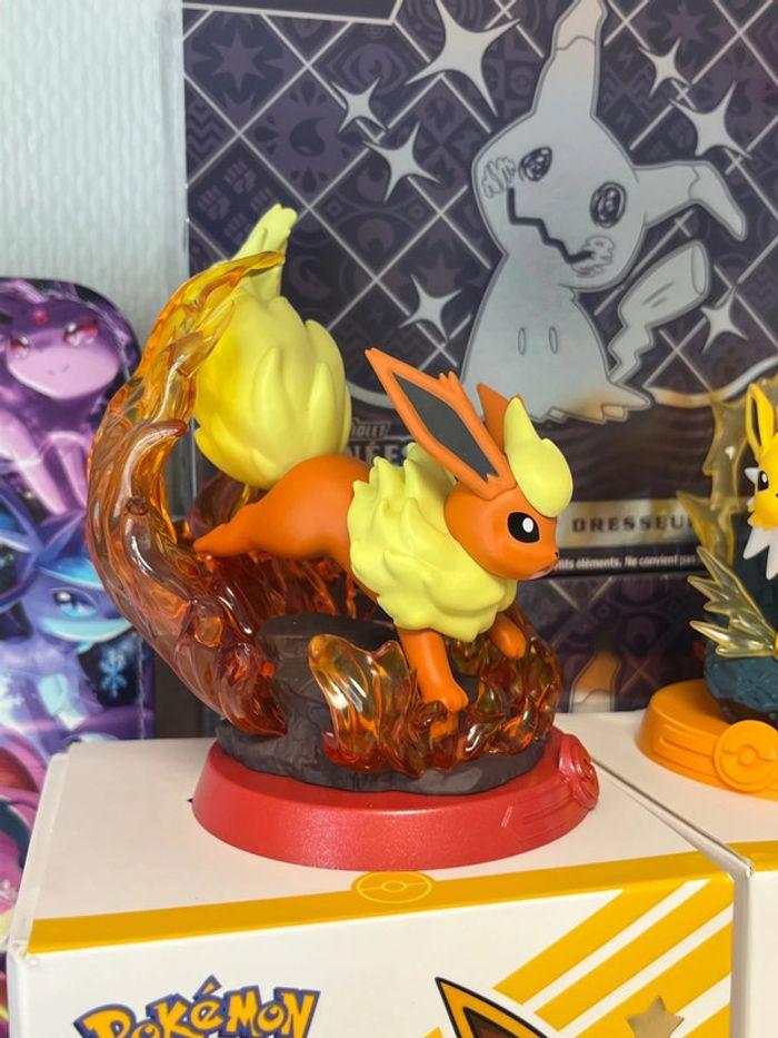 🔥 [PRO] Magnifique Duo de figurines Pyroli et Voltali Pokémon  neuve - boutique pro - Funism - photo numéro 9