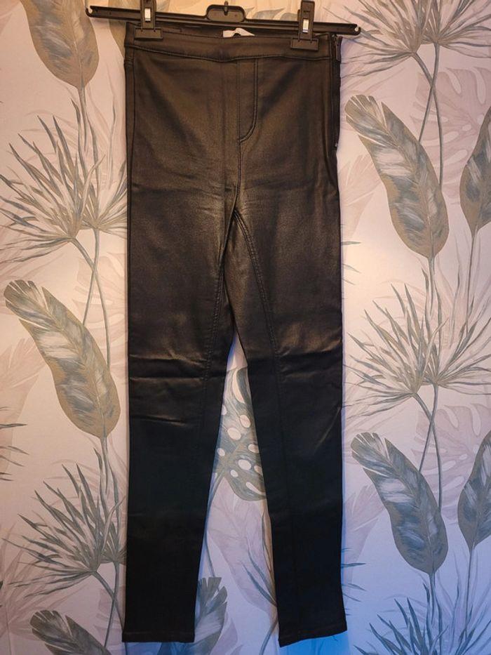 Pantalon simili noir EDC - photo numéro 1