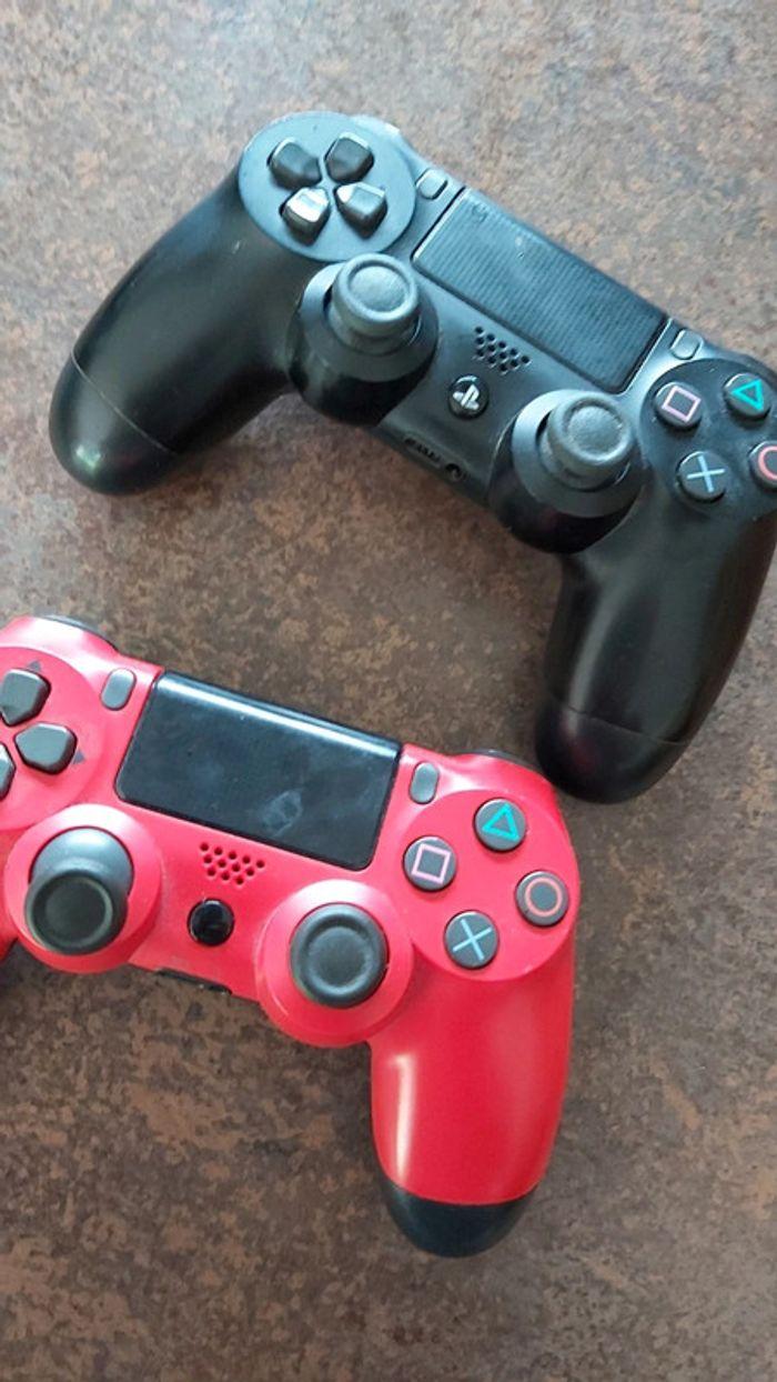 Manette ps4 à vendre - photo numéro 3