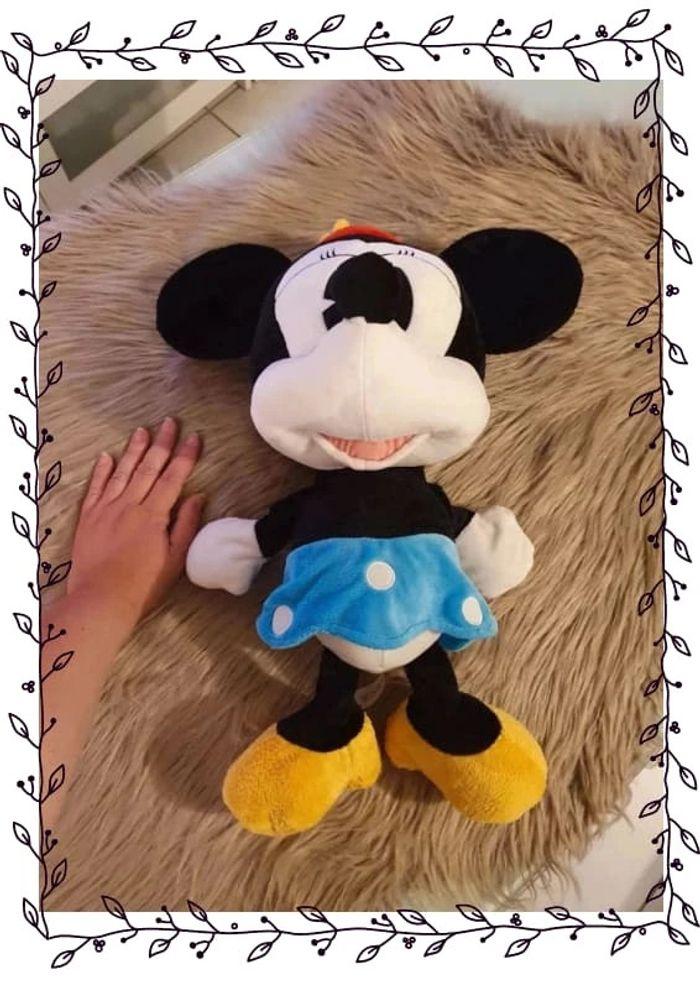 Belle peluche Minnie Disney - photo numéro 2