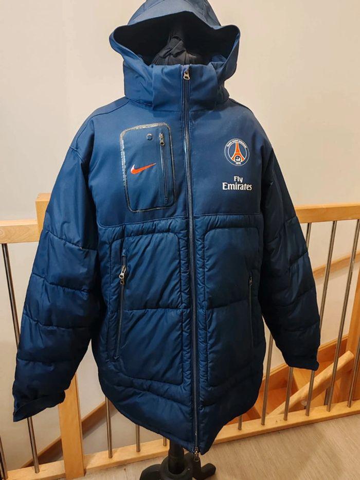 Doudoune PSG nike - photo numéro 1