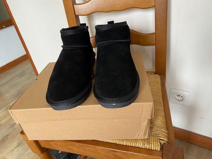 UGG — Bottines Classic ultra mini - photo numéro 2