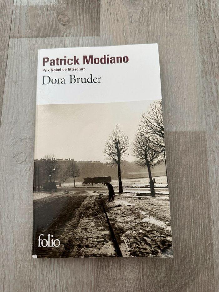 Dora Bruder - Patrick Modiano - photo numéro 1