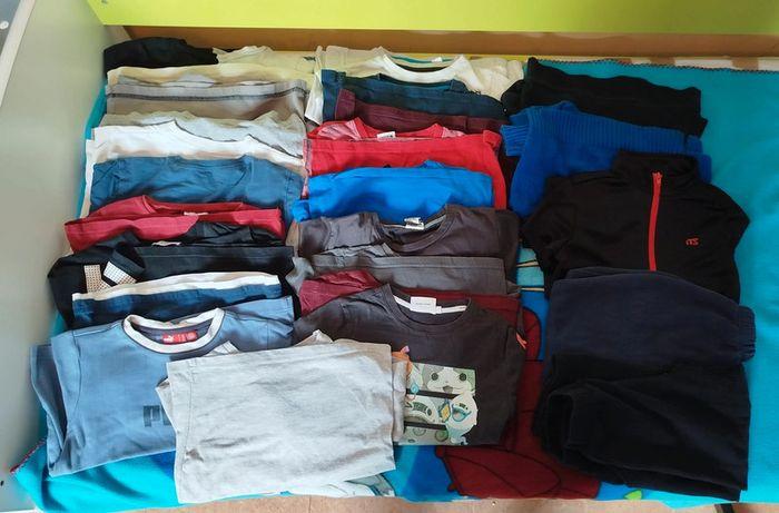 lot de vêtements taille 8 ans