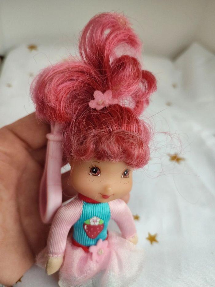 Charlotte fraise poupée doll figurine porte clef clé 2007 bandai strawberry shortcake rose pink - photo numéro 3