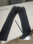 Jeans tommy hilfiger  12 ans