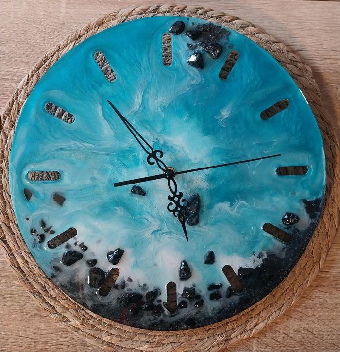 Horloge artisanale - photo numéro 3