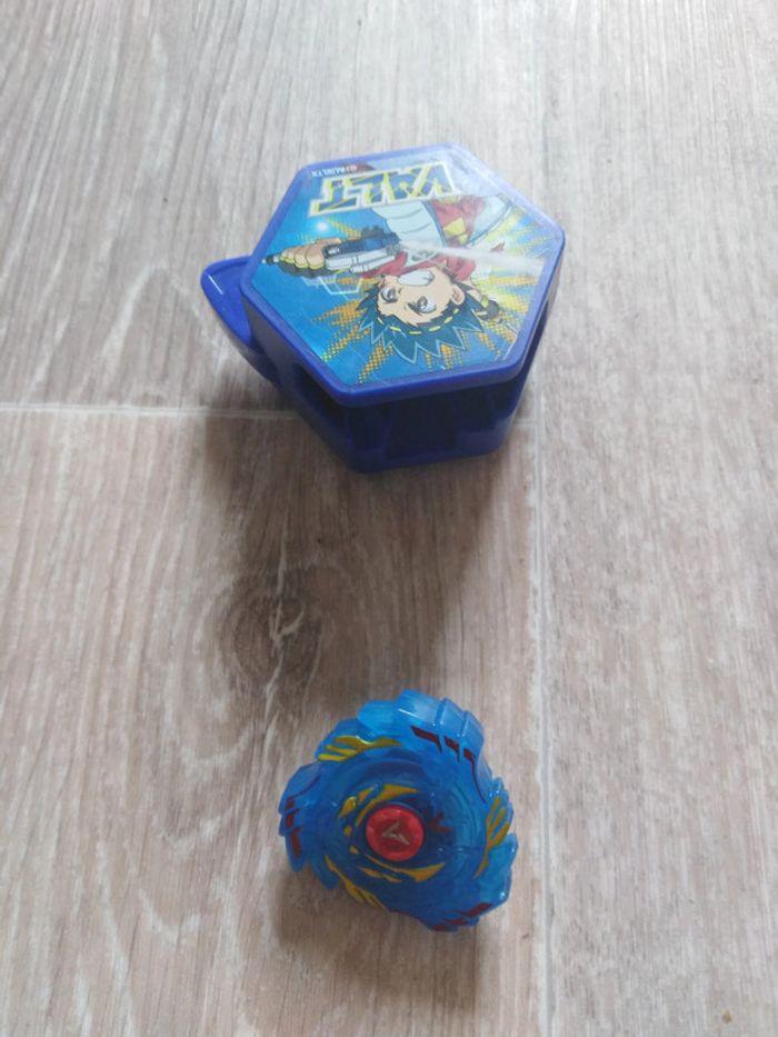 Toupie Beyblade Valt - photo numéro 1