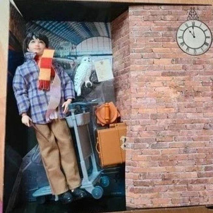 Coffret figurine Harry Potter avec son chariot et sa chouette - photo numéro 2