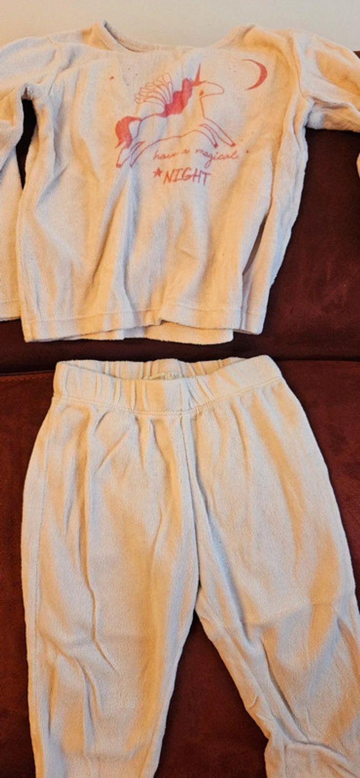 Lot de 2 Pyjamas taille 3 ans, 98cm - photo numéro 3