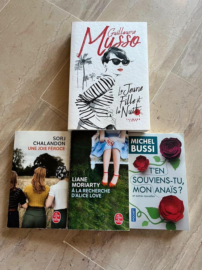 Lot de 4 livres - photo numéro 1