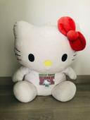 Énorme peluche hello kitty avec Tee shirt