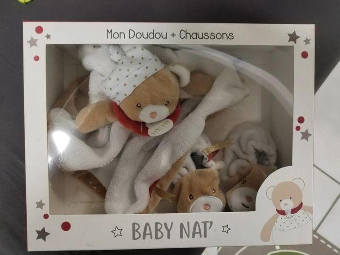 Coffret doudou baby nat + chaussons - photo numéro 1