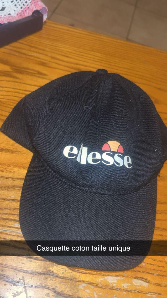 Casquette ellesse