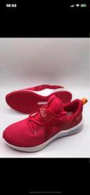 Basket Nike air max bella rare fushia taille 39 neuf