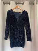 Robe à sequins bleue foncé