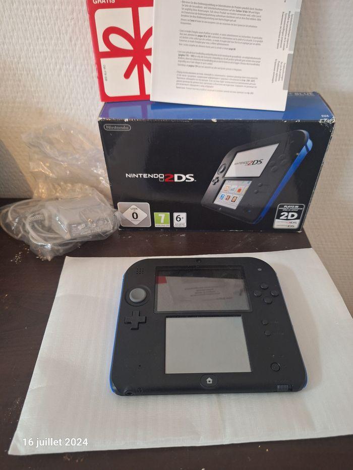 2DS +20 jeux + boîte + chargeur - photo numéro 5