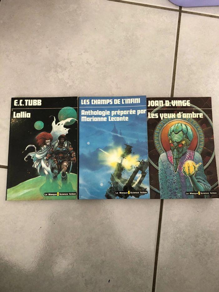 Lot 3 livres SF Fantasy le masque Science fiction