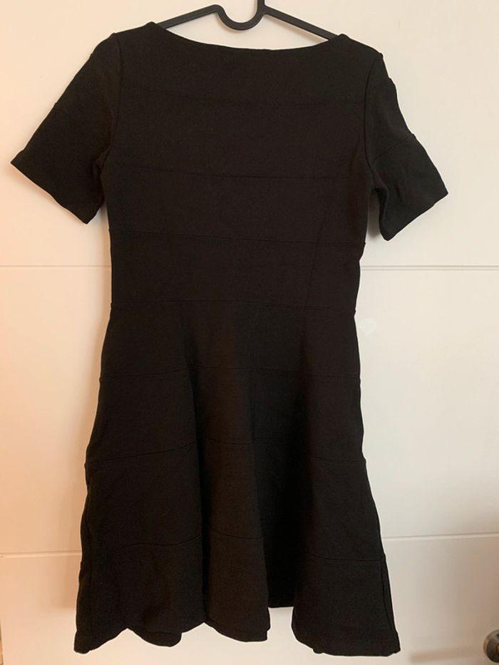 Robe noire Zara taille M - photo numéro 2