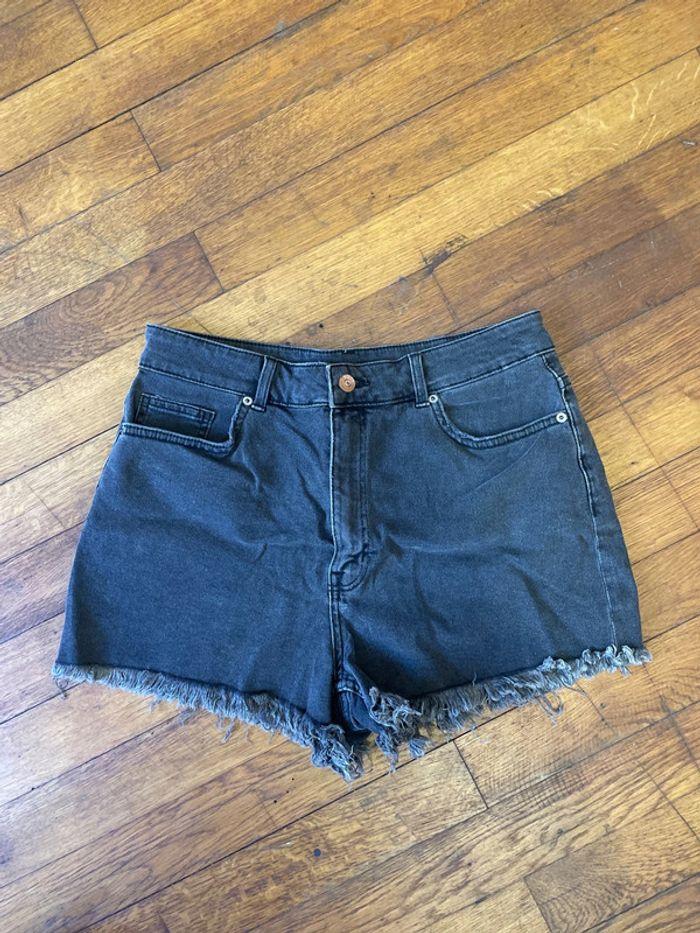 Short en jean gris H&M - photo numéro 1