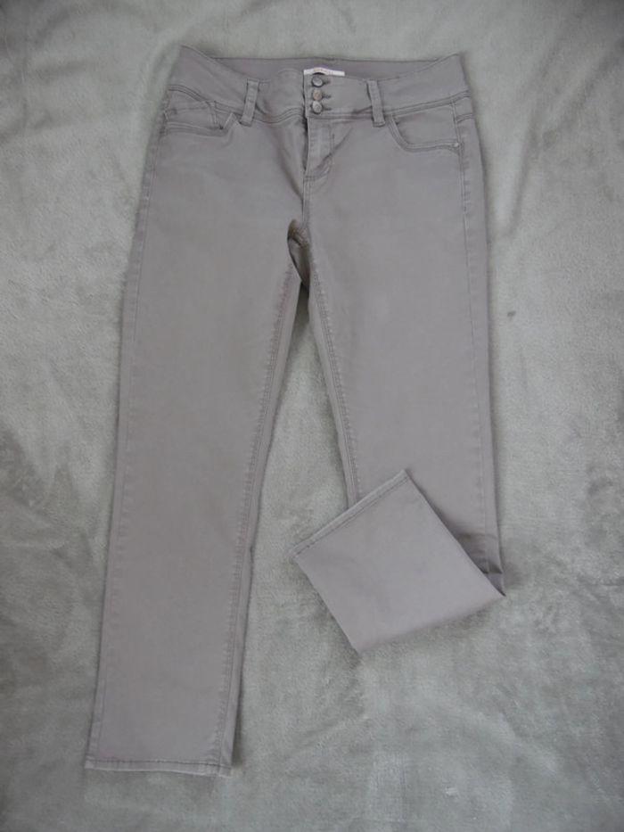 Jeans kaki/gris, taille 40. - photo numéro 1