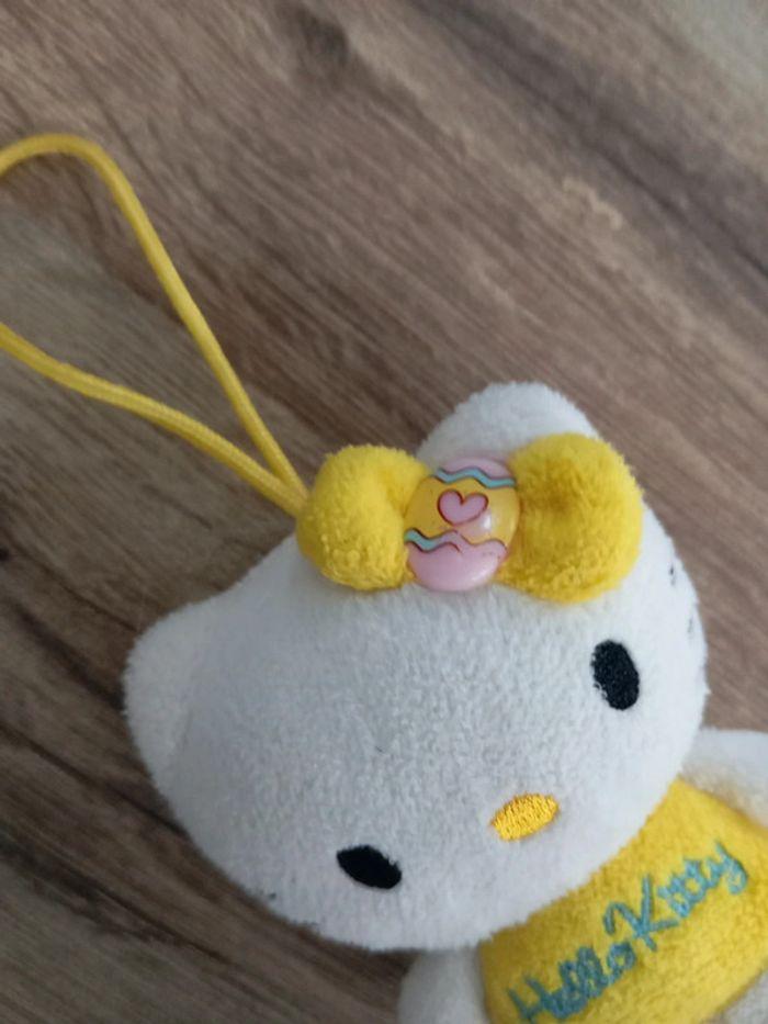 Petite peluche Hello Kitty - photo numéro 4