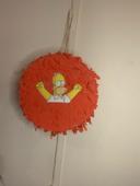 Pinata rouge Simpson