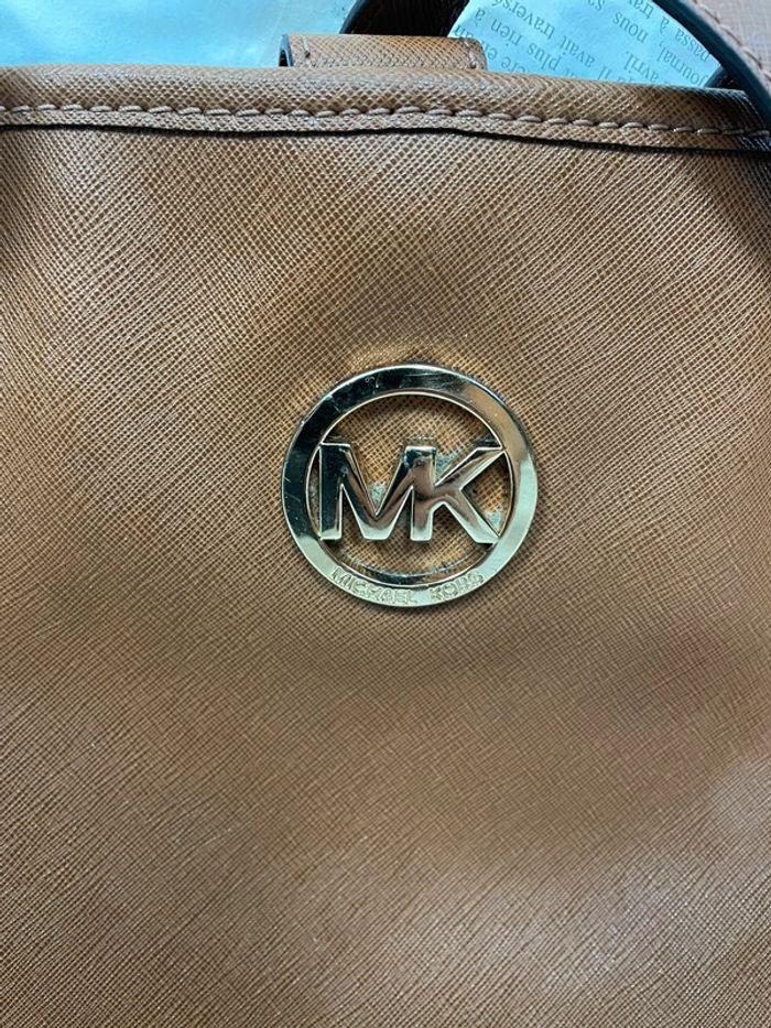 Sac à main en cuir verni marron luxe Michael Kors - photo numéro 3