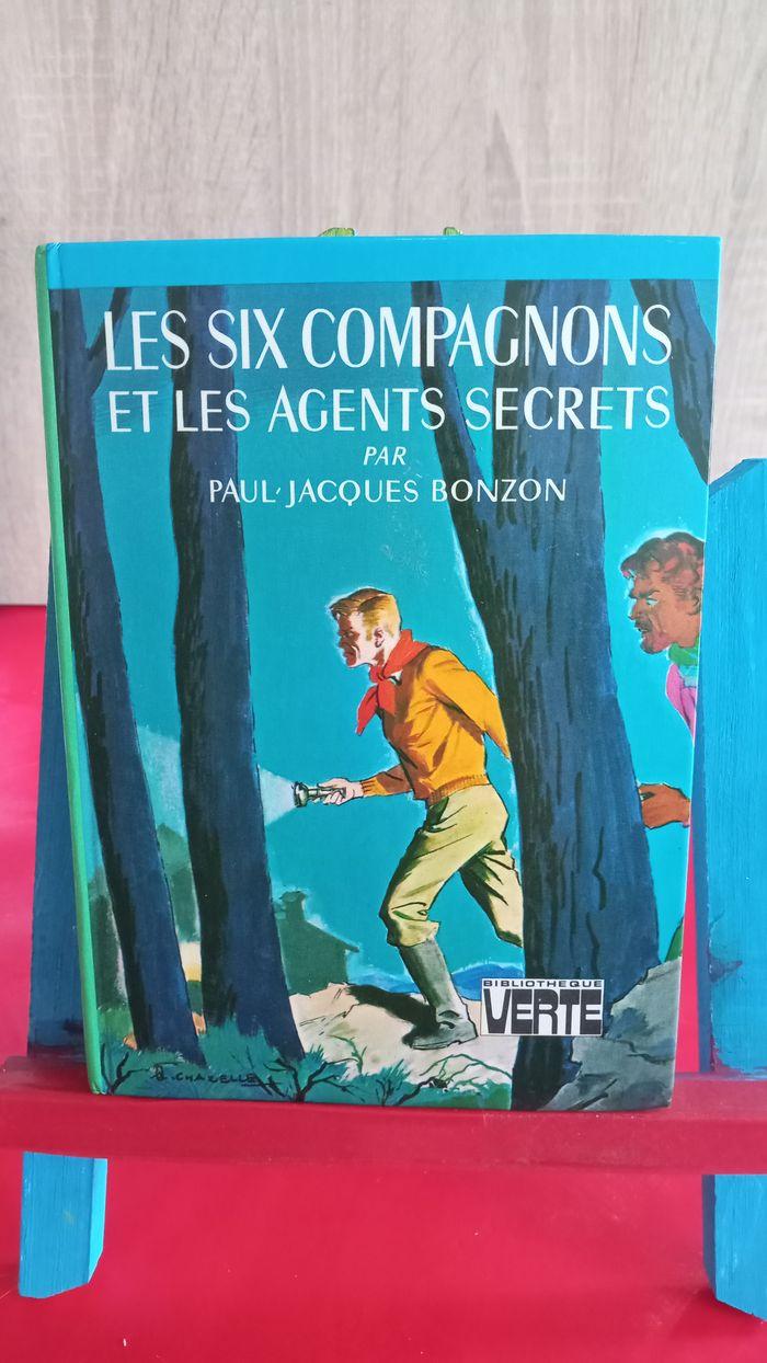 Les six compagnons et les agents secrets, 1975, bibliothèque verte - photo numéro 1