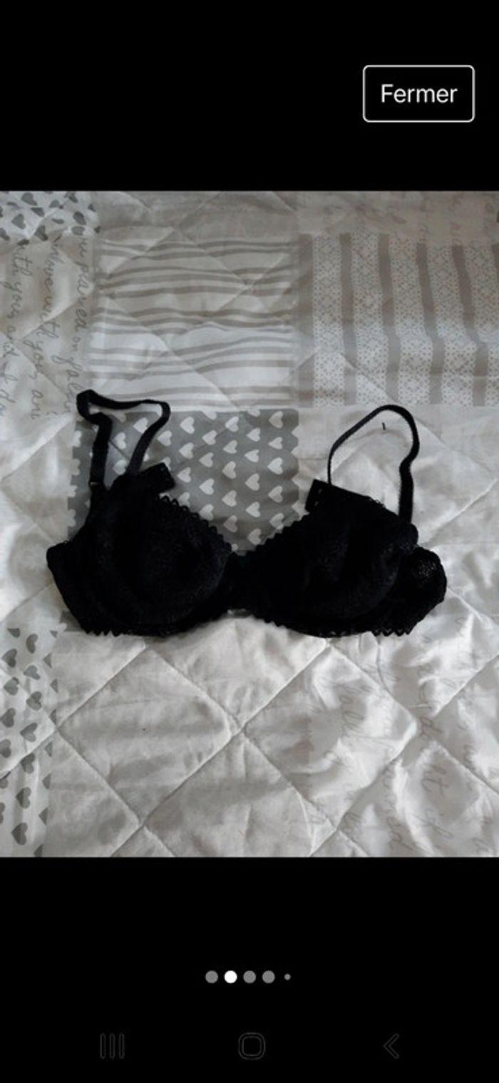 Soutien gorge noir - photo numéro 2