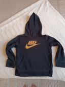 Sweat Nike taille S (8-10 ans)