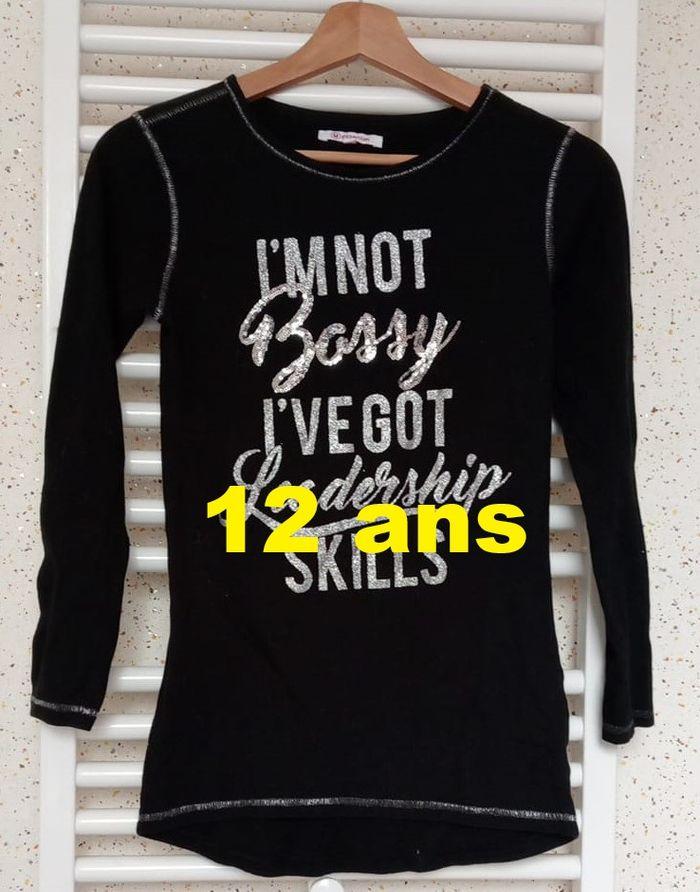 Tee shirt manche longue noir écriture argenté brillante et paillettes U Essentiel Taille 12 ans - photo numéro 1