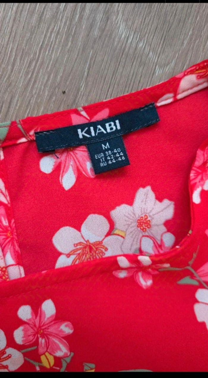 Haut épaules dénudées fleuri rouge Kiabi taille M - photo numéro 4