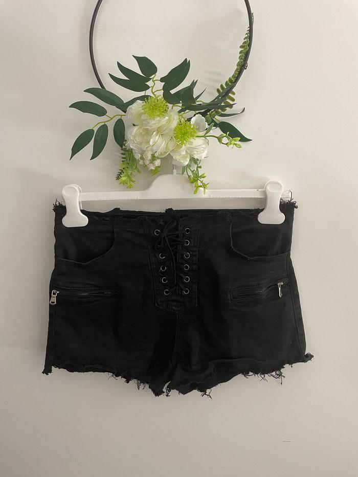 🌸Short en jeans noir taille 40 daysie🌸 - photo numéro 1