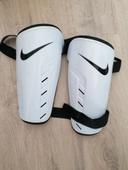 Protège tibia Nike taille L