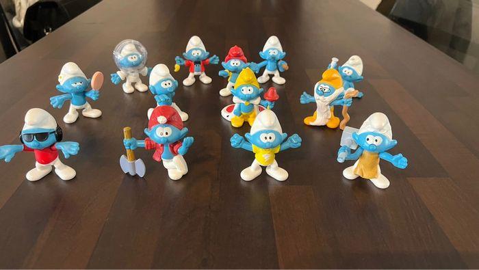 Lot de 13 figurines schtroumpfs - photo numéro 1