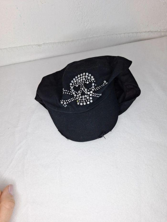 Casquette noire effet usé motif  tête de mort en strass - photo numéro 20