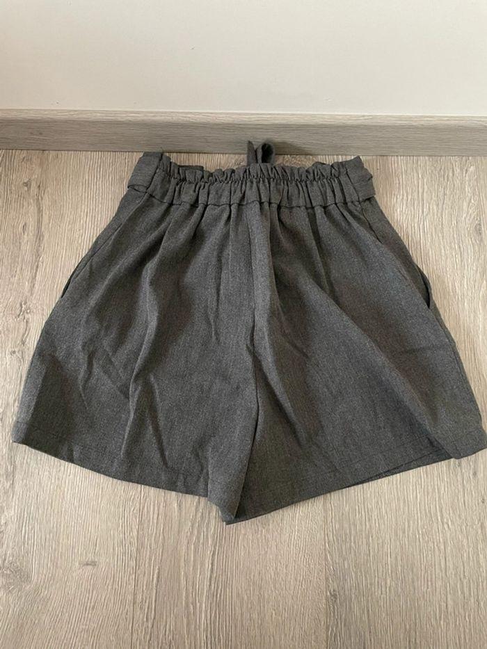 Short gris taille haute taille élastique ceinture noeud pull & bear taille M - photo numéro 5