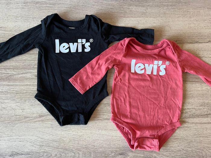 Lot de 2 bodys Levis