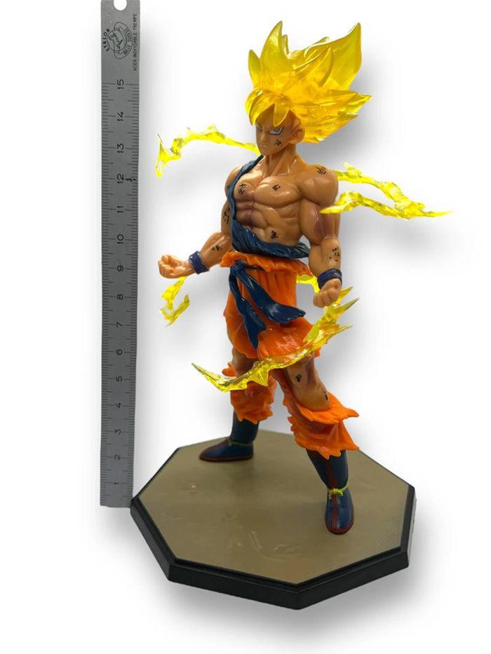 Figurine Goku Super Saiyan – Dragon Ball Z - photo numéro 5